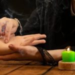 Larangan Mendatangi Ahli Juru Tebak Larangan Mendatangi Ahli Juru Tebak